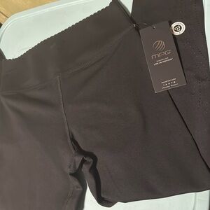 *NWT* MPG Infinity Leggings